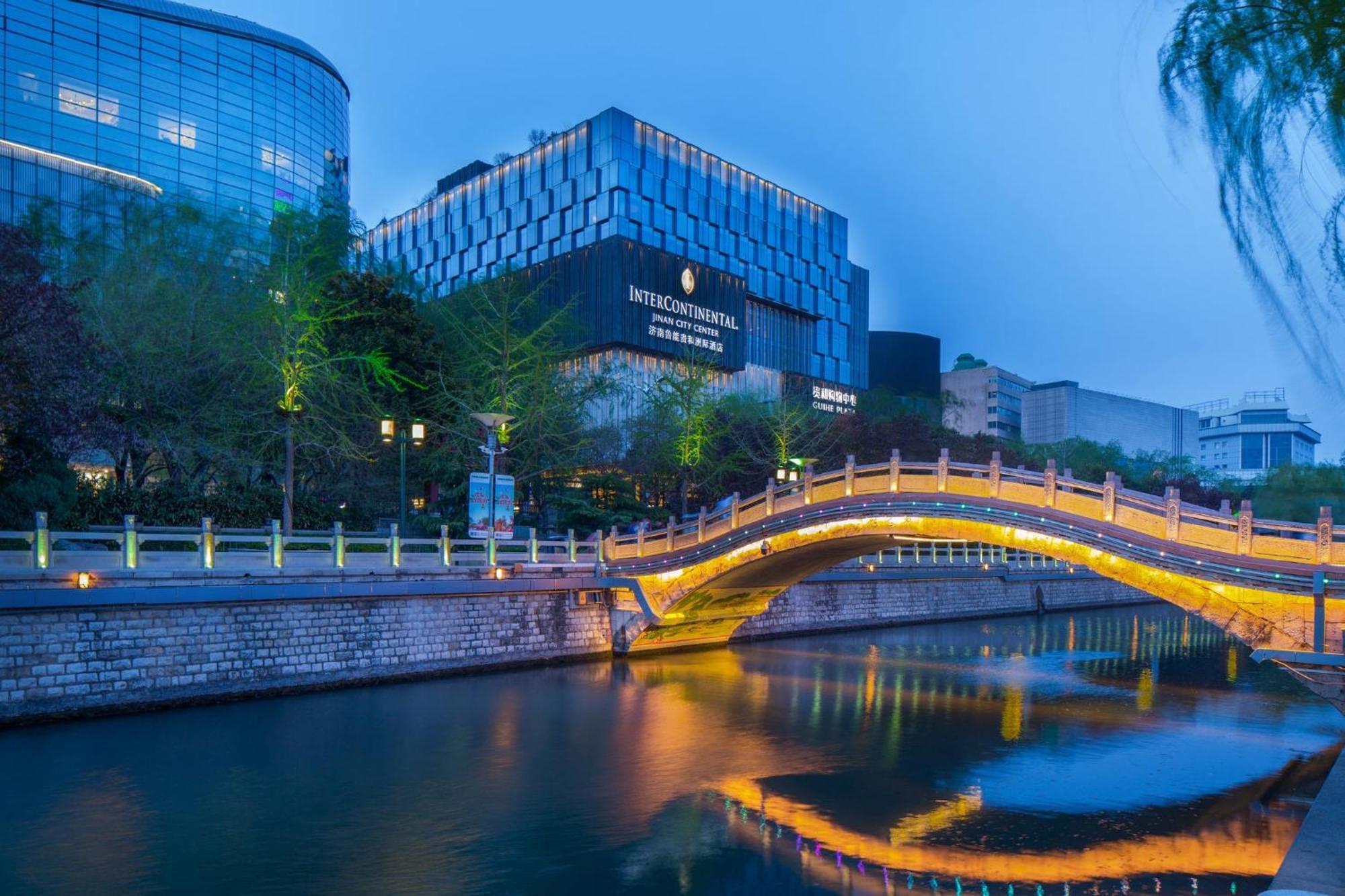 Intercontinental Jinan City Center By Ihg Esterno foto